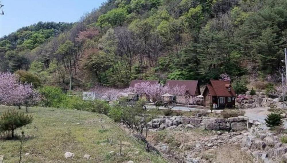 Yanggu Byeolha Pension Exterior photo